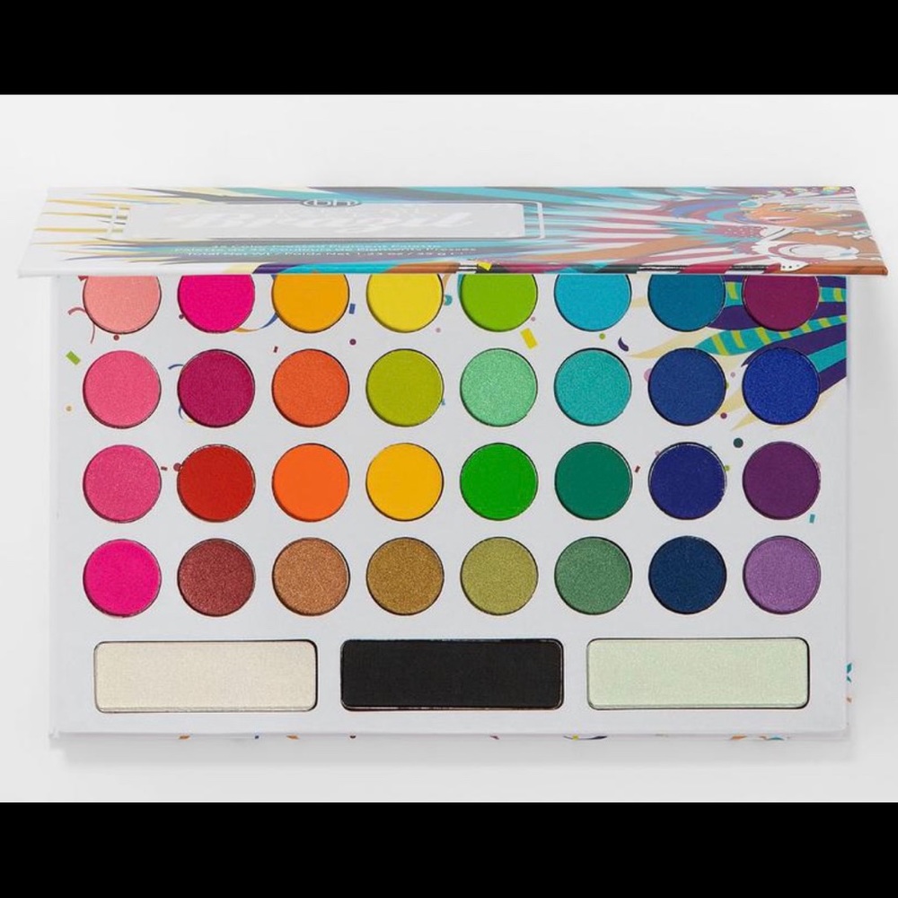 Eyeshadow palette